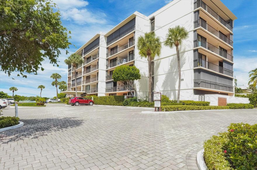 Welcome to paradise! Calling all beach lovers... Enjoy the tropical blue waters of Jupiter, right at your finger tips.  This 2bed / 2 bath fully updated condo is right on the Intracoastal Waterway on the world famous Jupiter Island!  Beaches surround this coastal gem-all within walking distance. Deeded private beach access for the condo community right across the street. Right in front of Cato's Bridge and the sand bars of Jupiter, this condo is turn key awaiting your arrival to enjoy such tranquil and relaxing surroundings.  This condo sits quietly in a complex with just over 35 units where serenity awaits. Hike to the Jupiter Lighthouse right over Cato's bridge. Kayak, Fish and snorkel at your leisure off the community's wet dock. Access to heated condo community pool