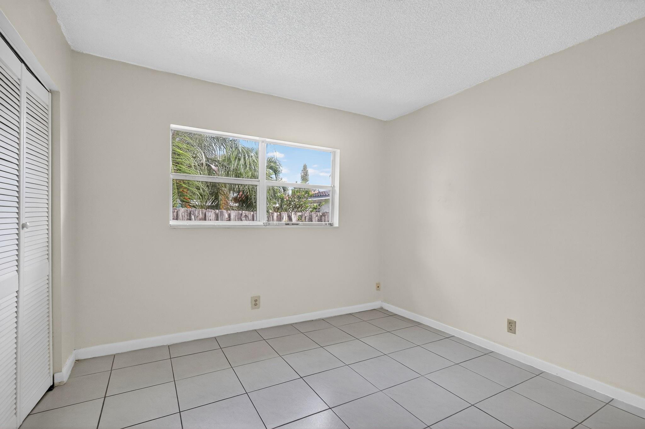 Dania Homesites 28-40 B - Residential Lease