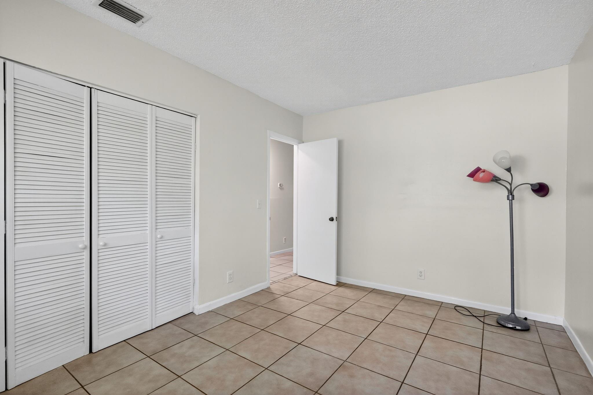Dania Homesites 28-40 B - Residential Lease