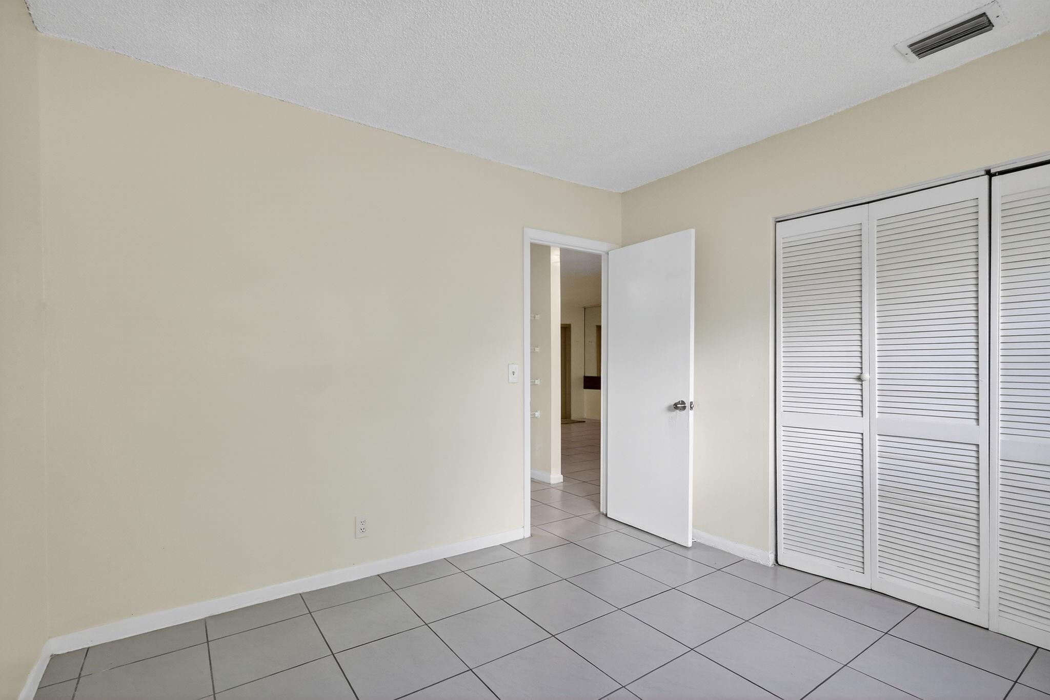 Dania Homesites 28-40 B - Residential Lease