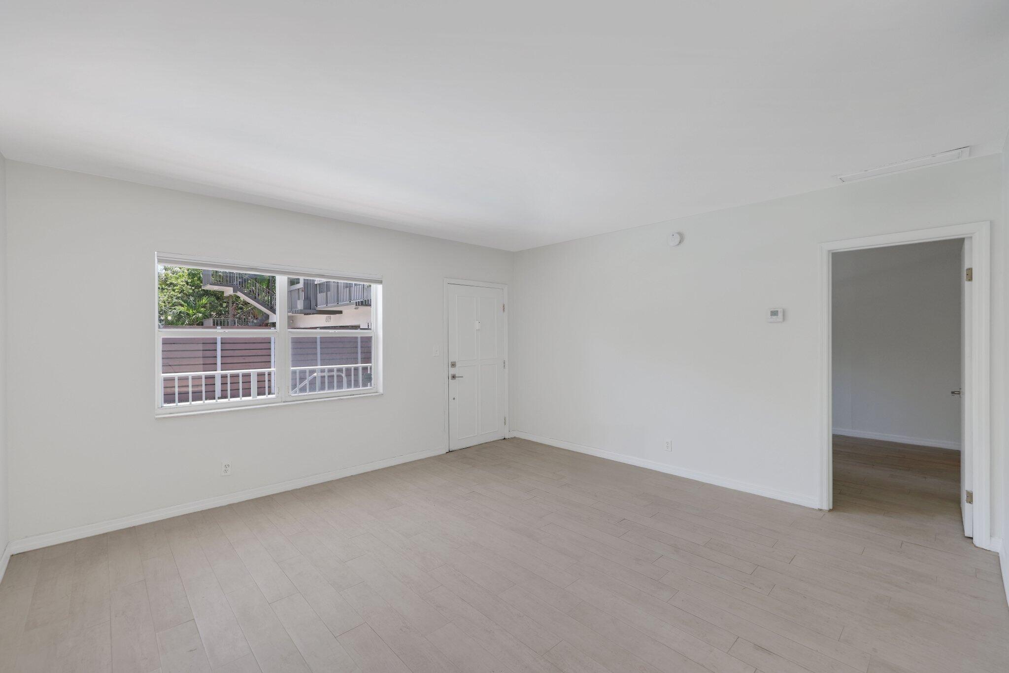 609 NE 13th Avenue 102