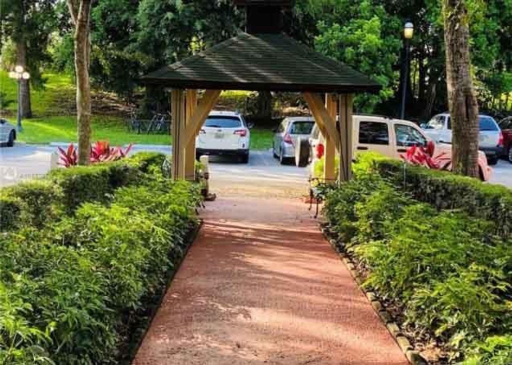 Photo of 3720 Inverrary Drive #3h, Lauderhill, FL 33319 (MLS # F10429950)