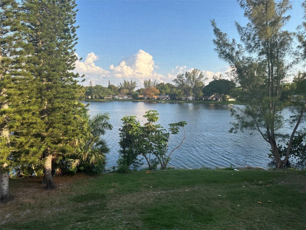 Photo of 3720 Inverrary Drive #3h, Lauderhill, FL 33319 (MLS # F10429950)