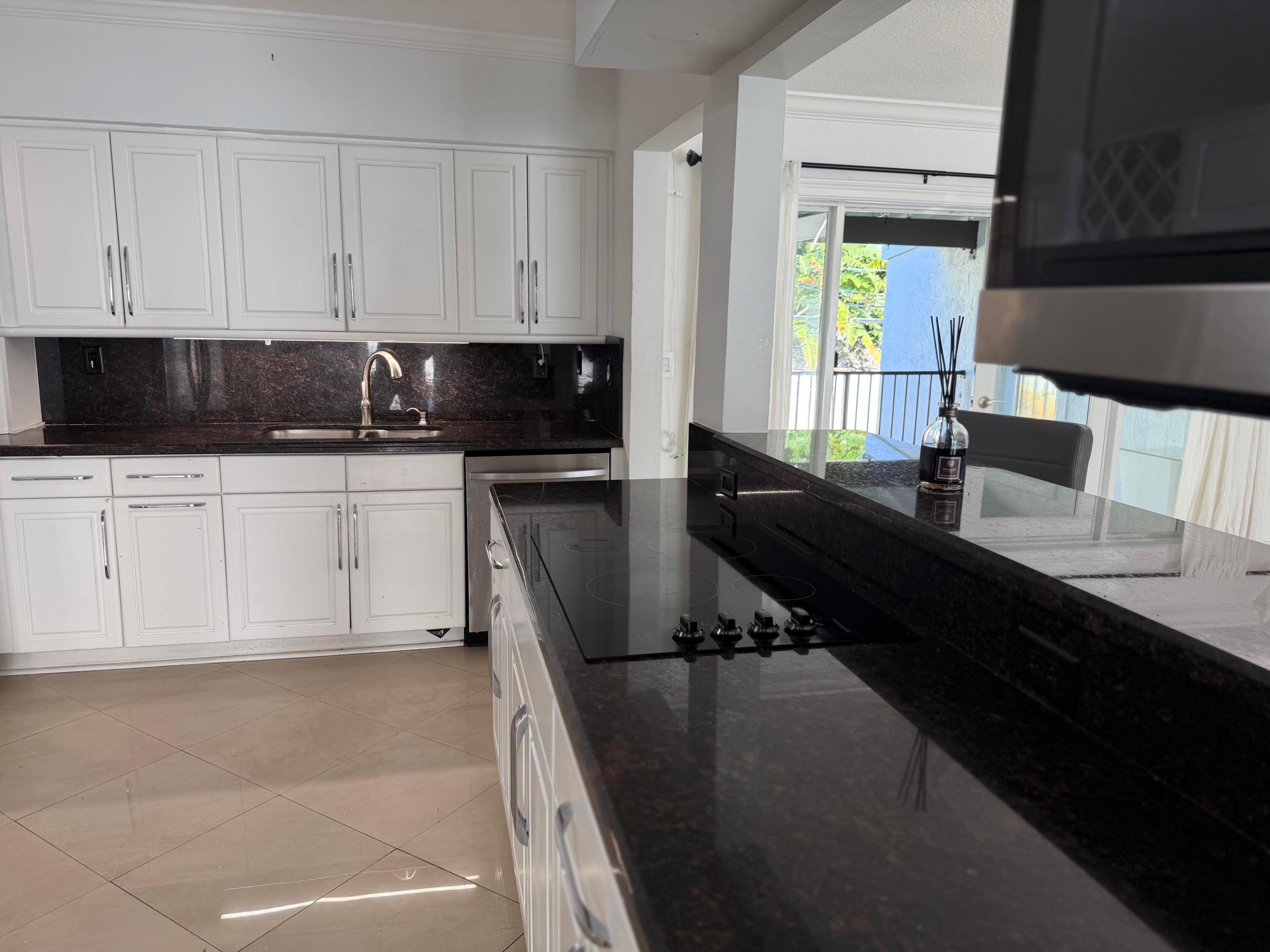 HIGHLAND LAKES SEC 2 - Residential Lease