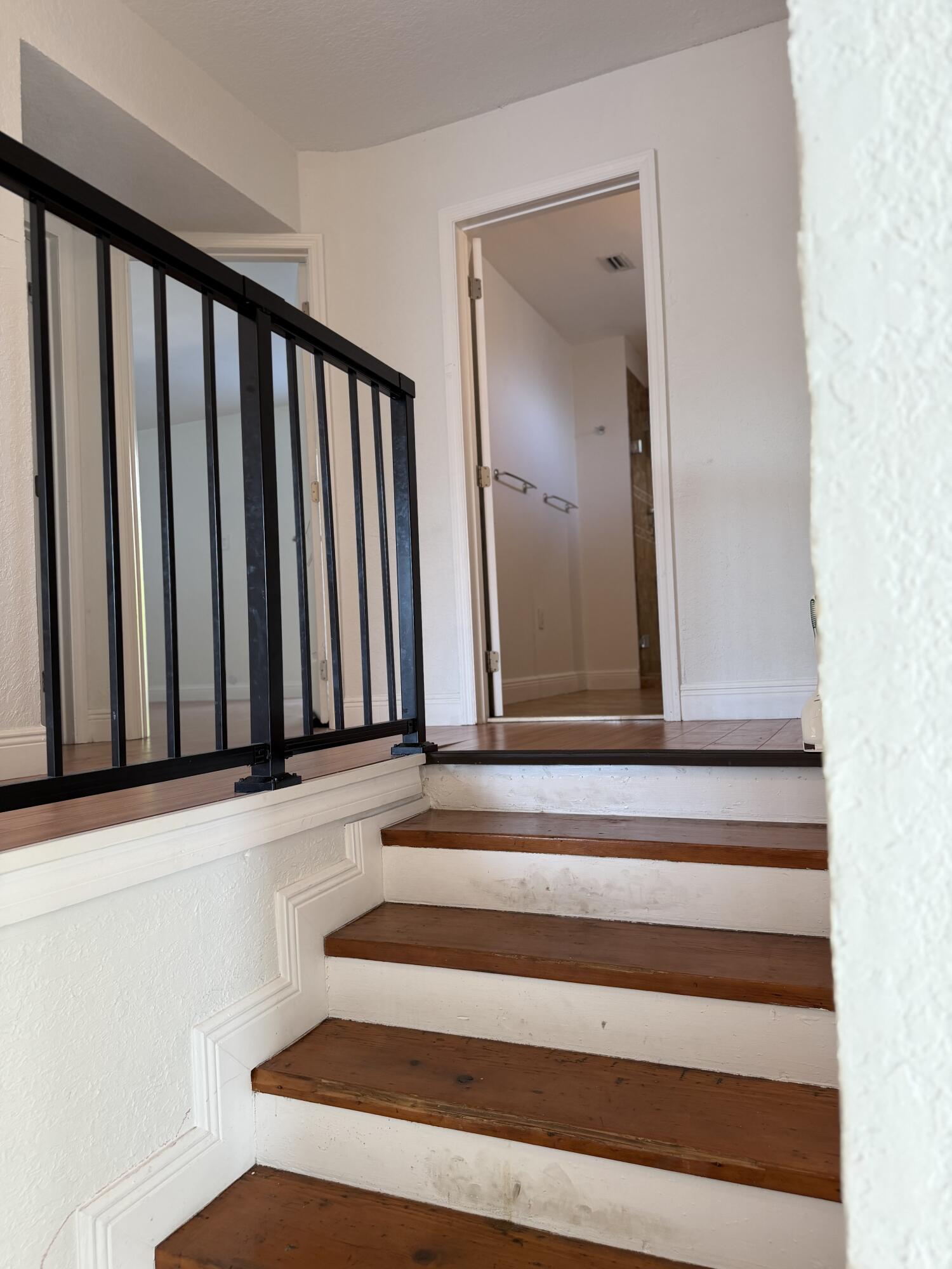 HIGHLAND LAKES SEC 2 - Residential Lease