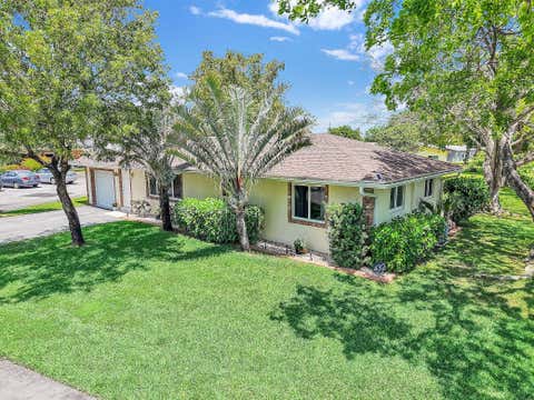 Photo of 432 SW Natura Avenue, Deerfield Beach, FL 33441 (MLS # B26023729)
