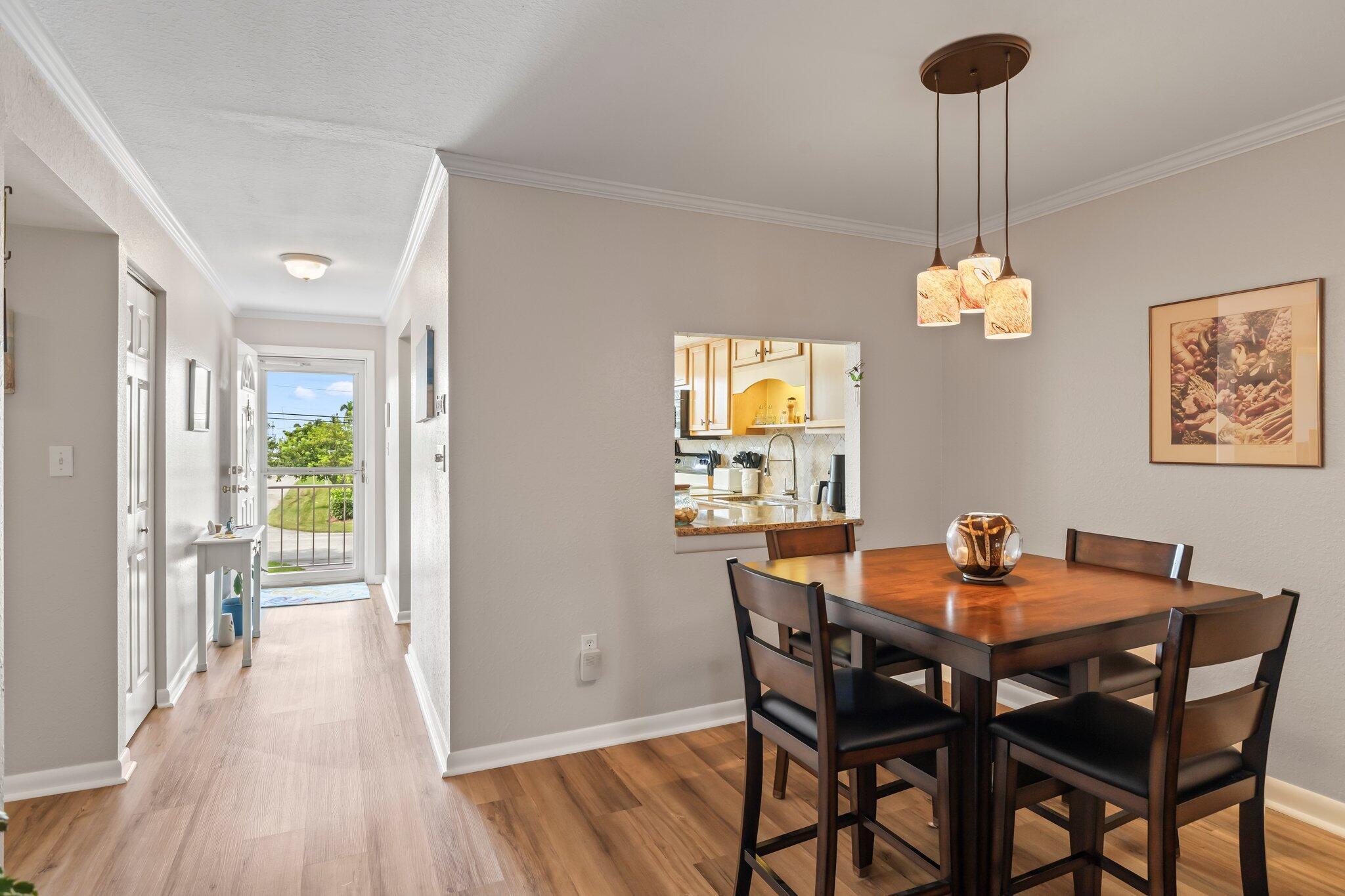 1181 Carlton Court 202