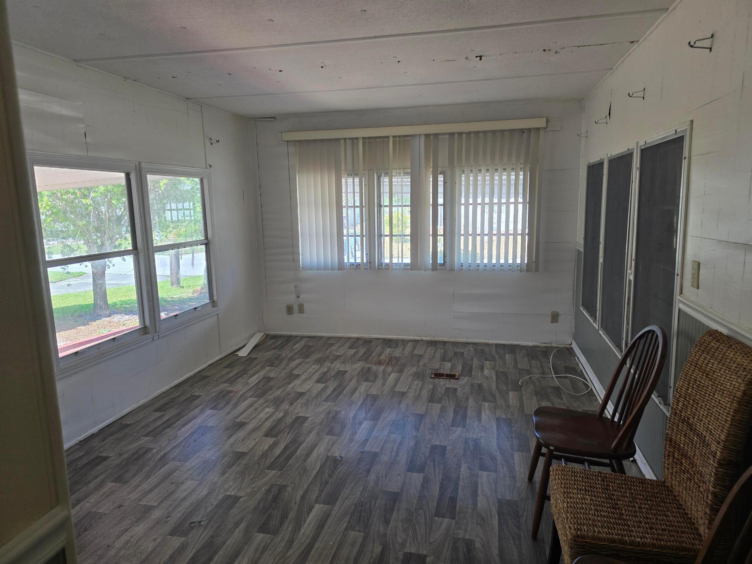RIDGEWAY - Residential