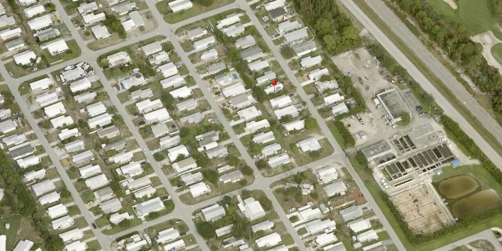 Photo of 8122 SE Skylark Avenue, Hobe Sound, FL 33455 (MLS # B26028214)