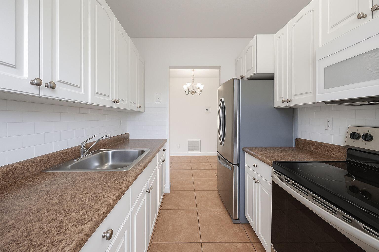 CRESTHAVEN NO 9 REPLAT - Residential Lease