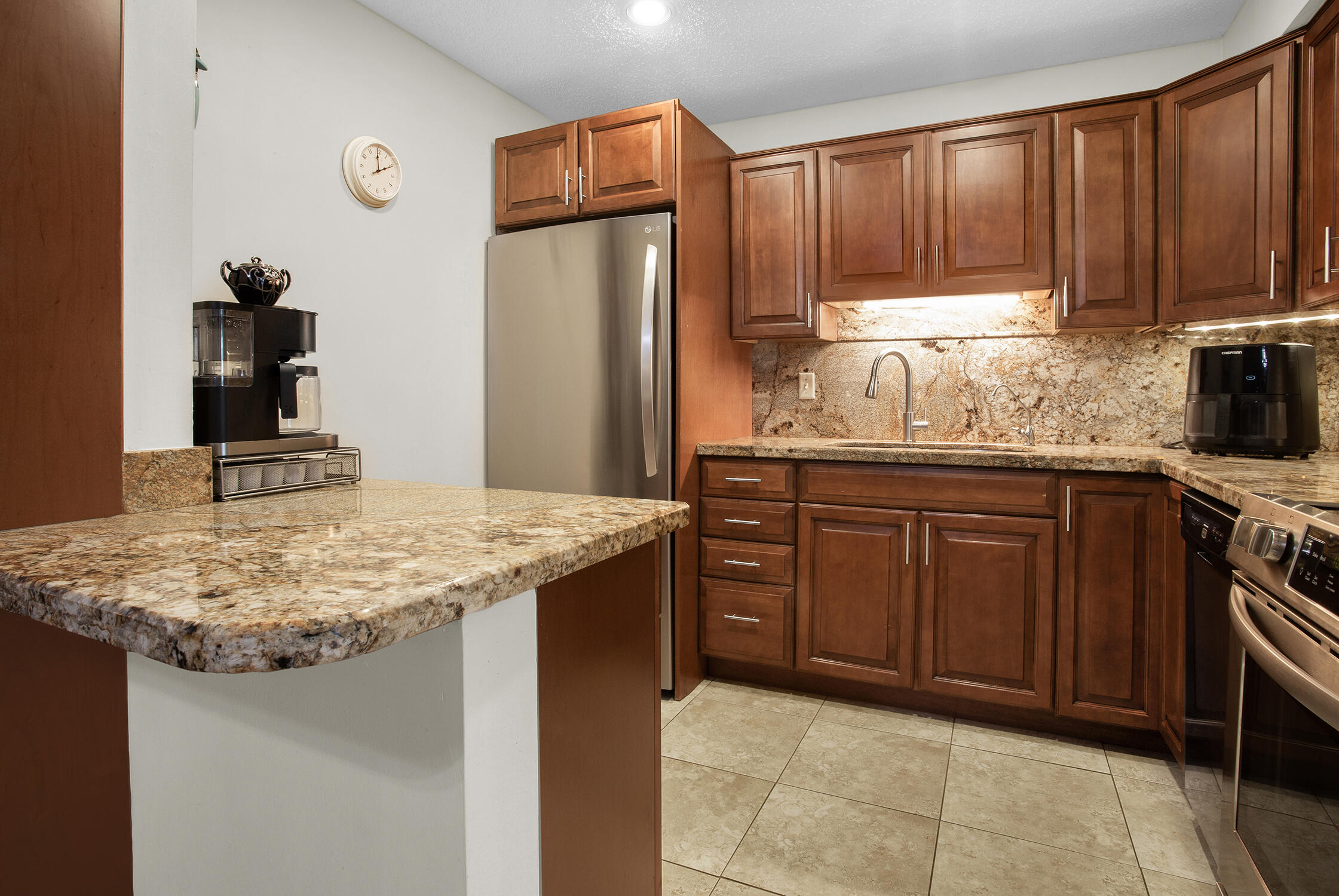 BAY COLONY CLUB CONDO - Residential