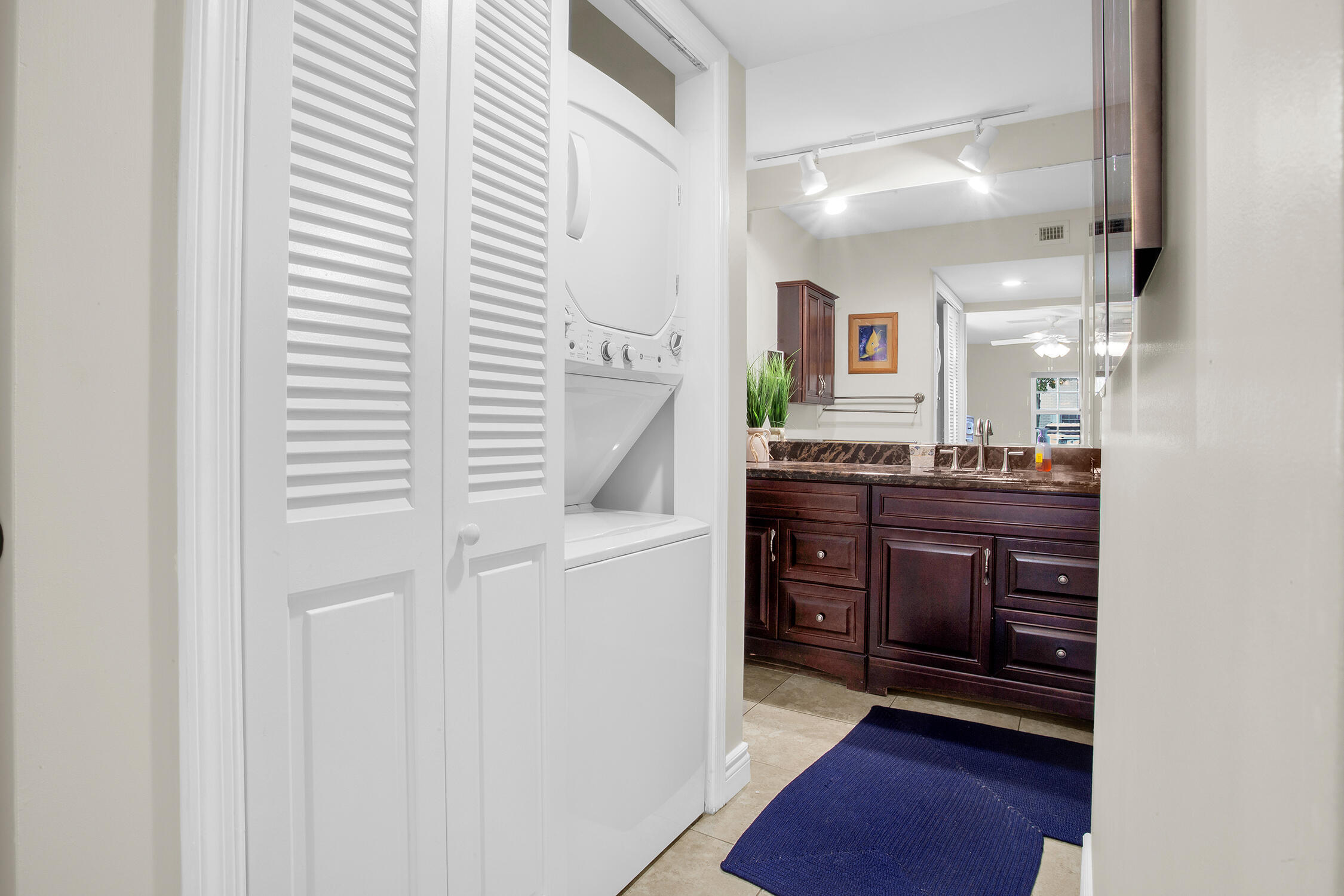 BAY COLONY CLUB CONDO - Residential