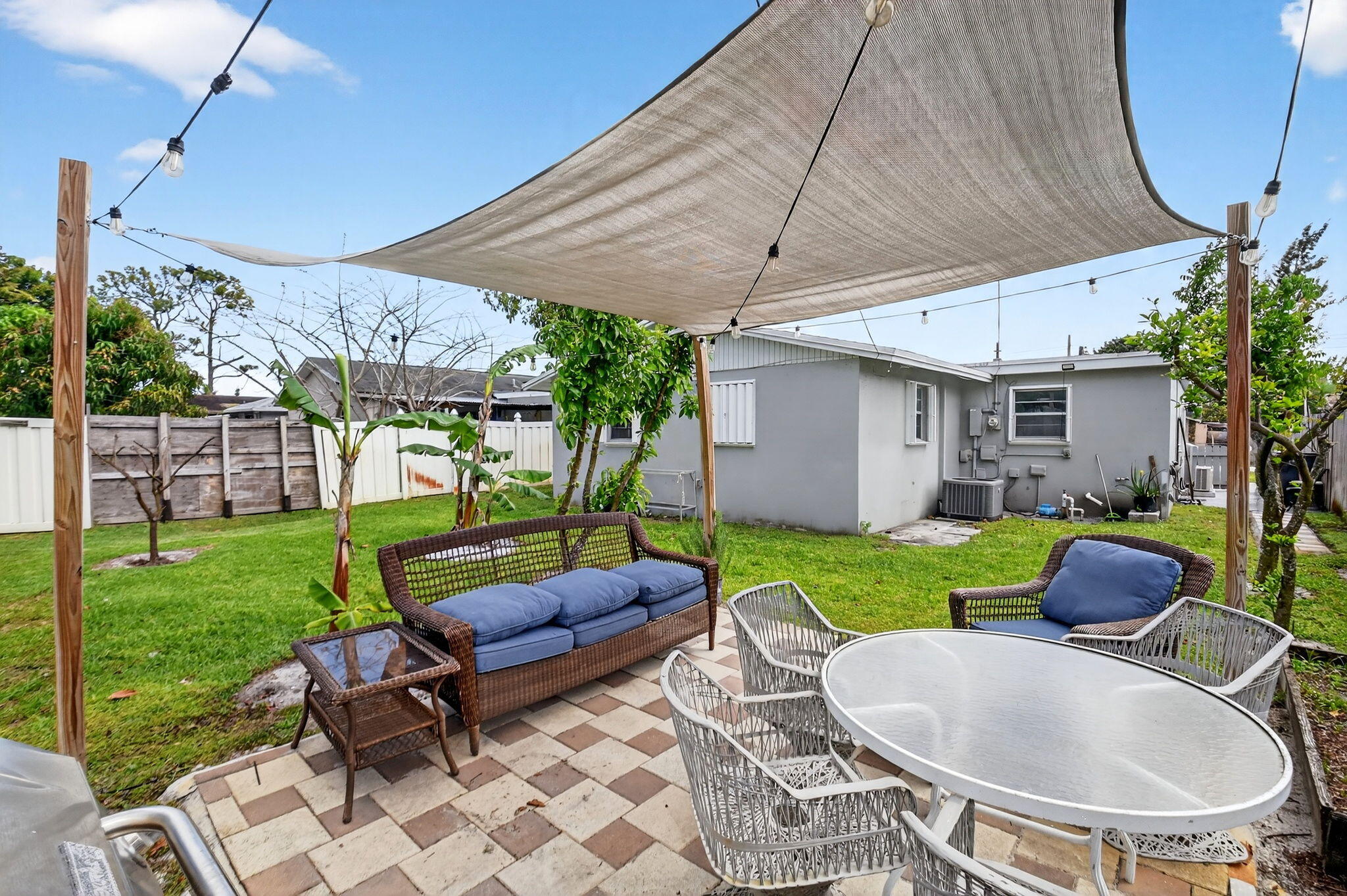 ROYAL PALM ESTATES 2 - Residential