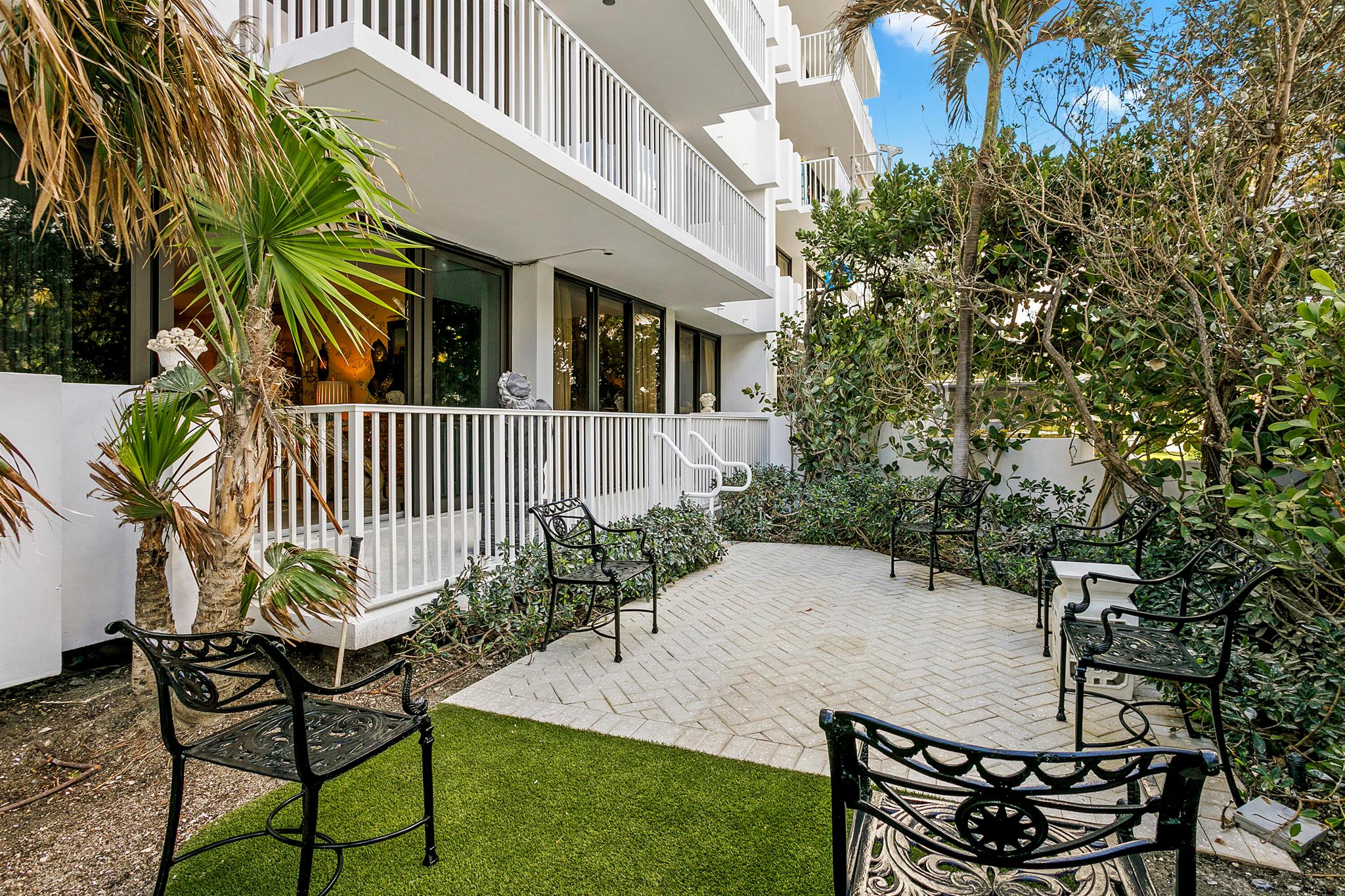 THREE THIRTY OCEAN CONDO - Residential