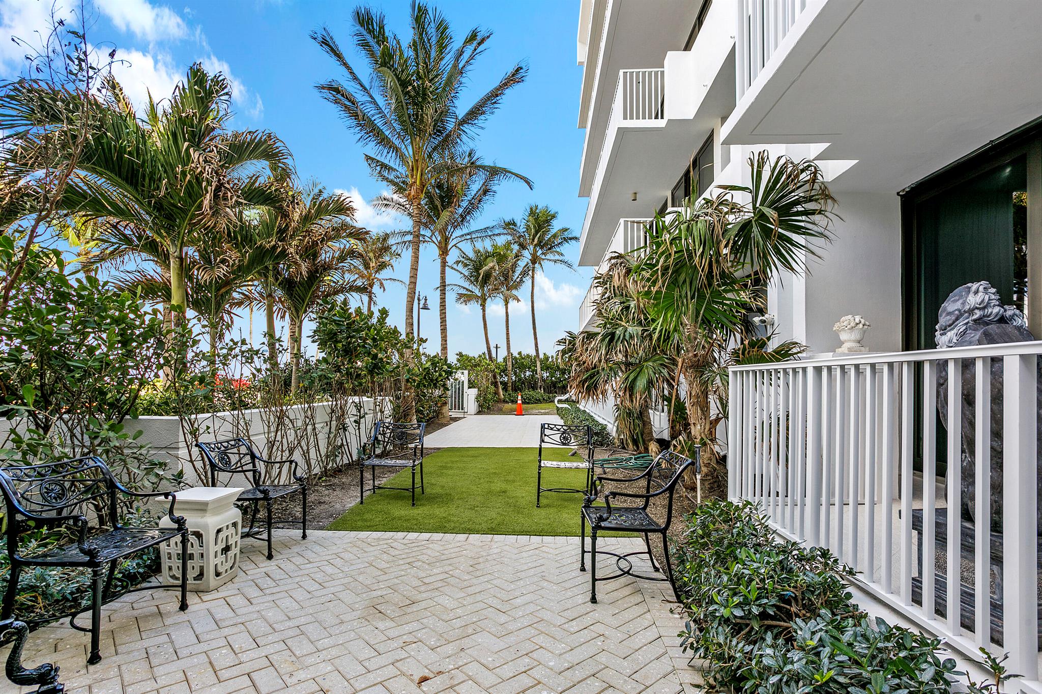 THREE THIRTY OCEAN CONDO - Residential