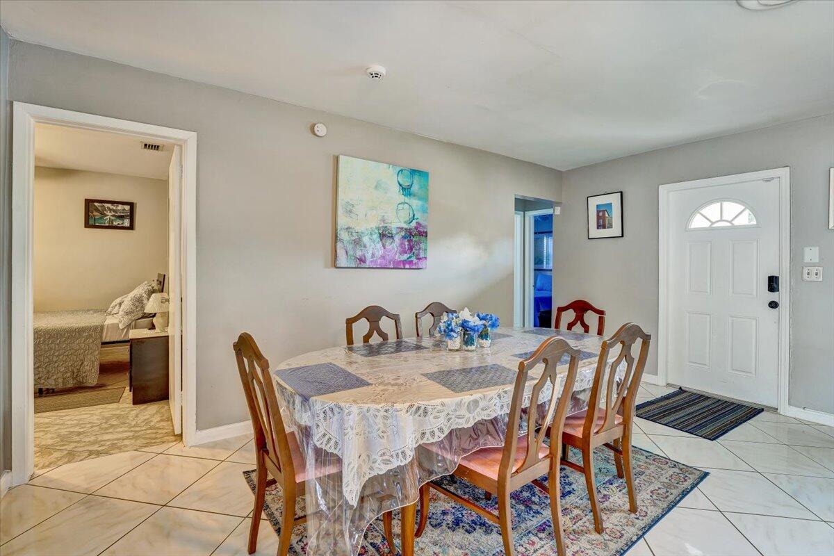 3982 NW 39TH Avenue