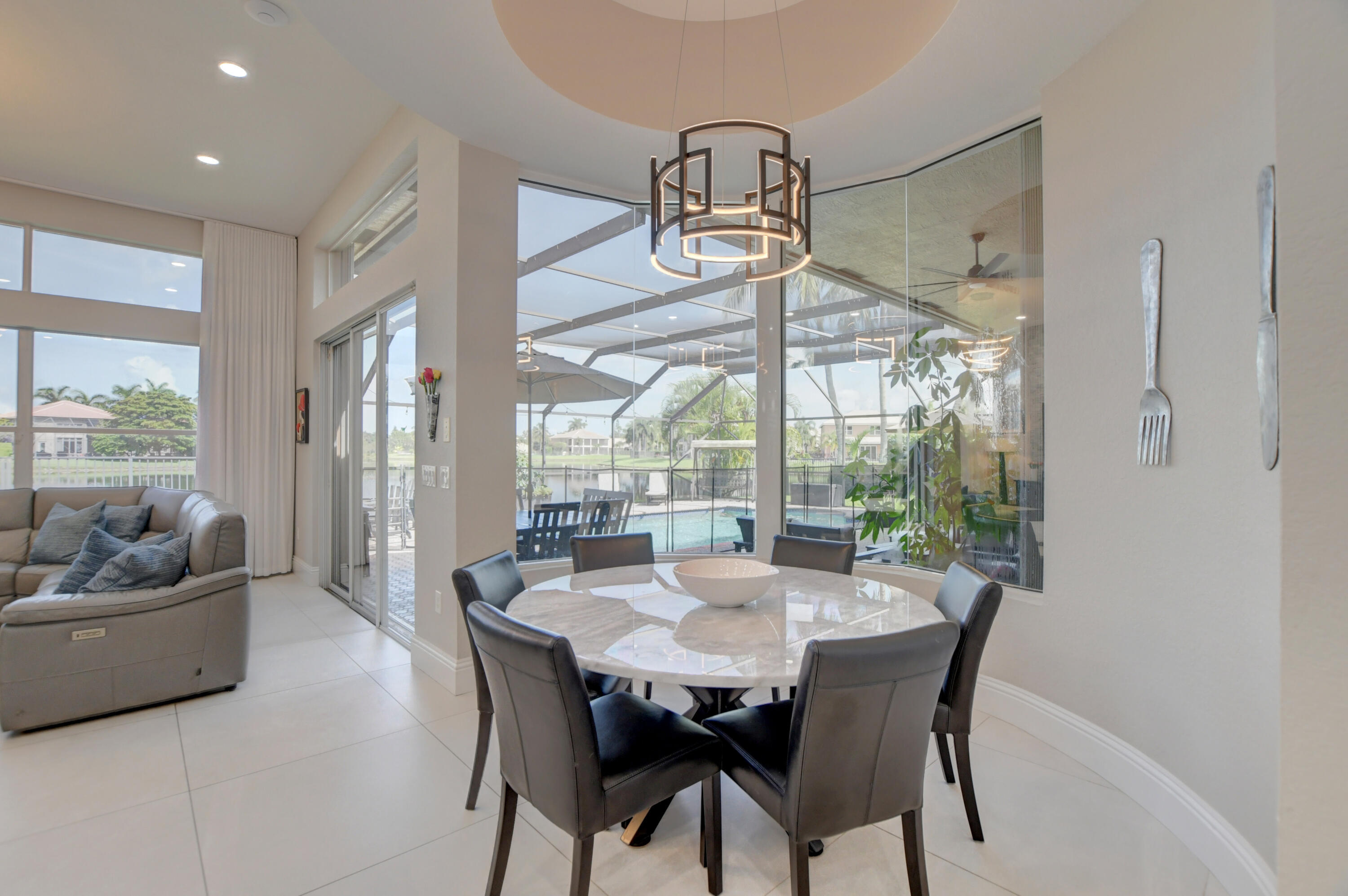 CAPELLA 2 - Residential Lease