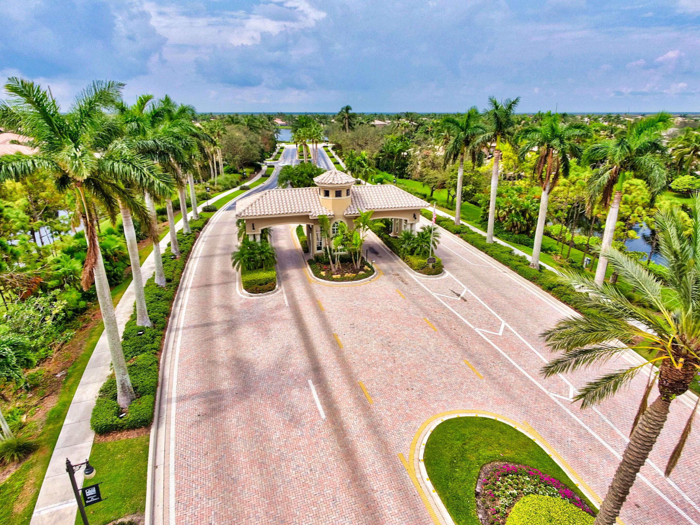 CAPELLA 2 - Residential Lease