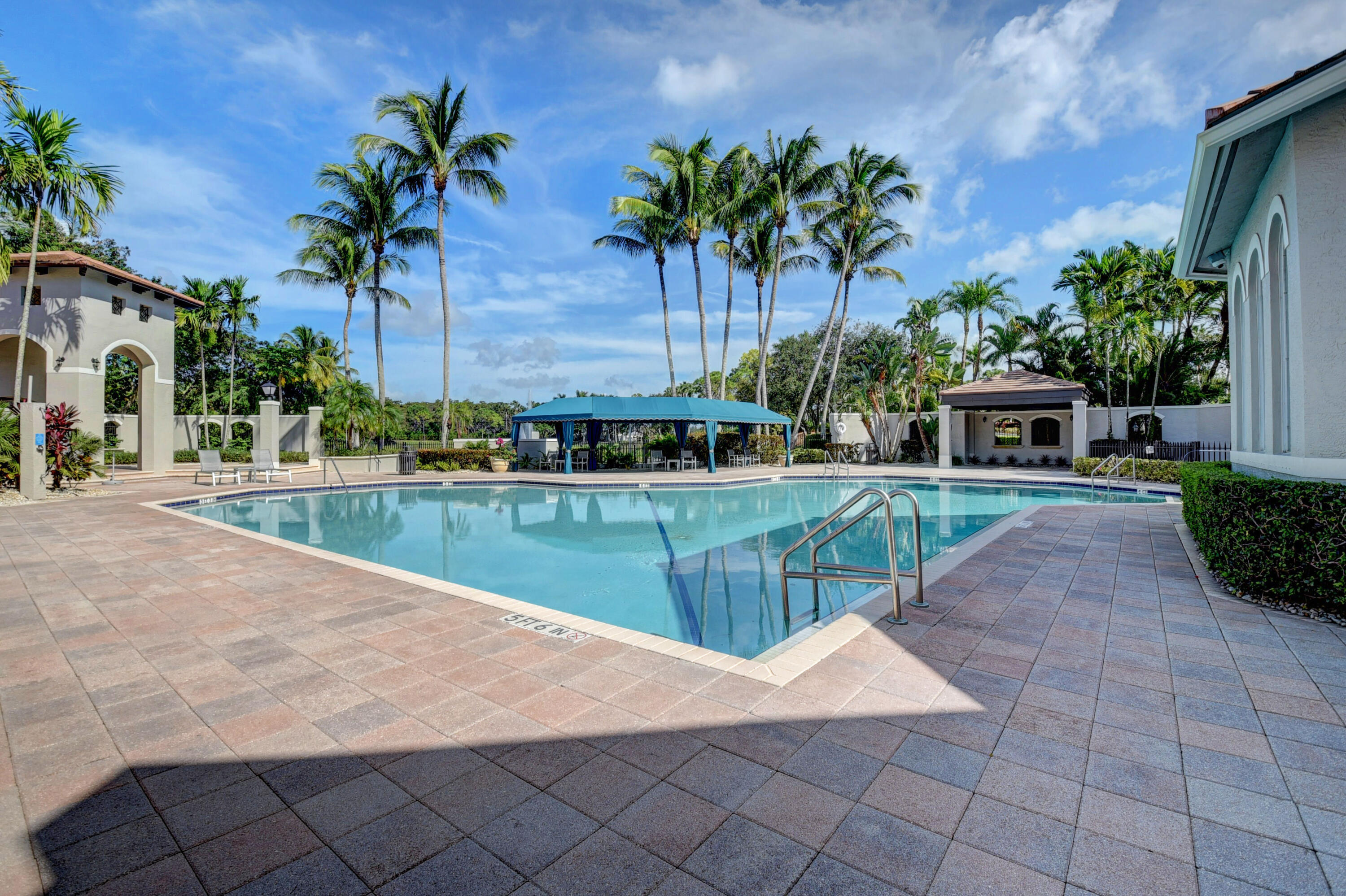 CAPELLA 2 - Residential Lease