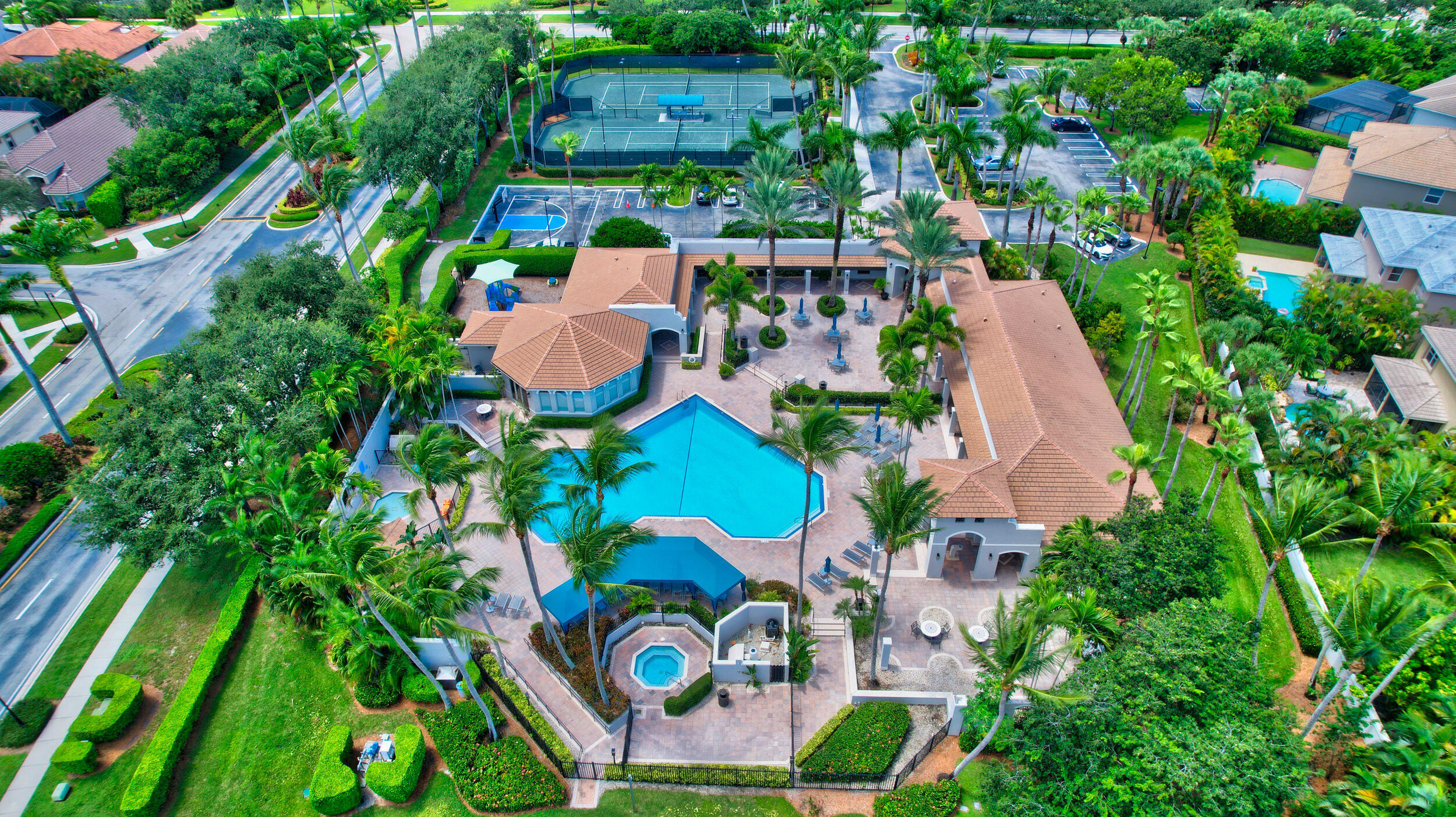 CAPELLA 2 - Residential Lease