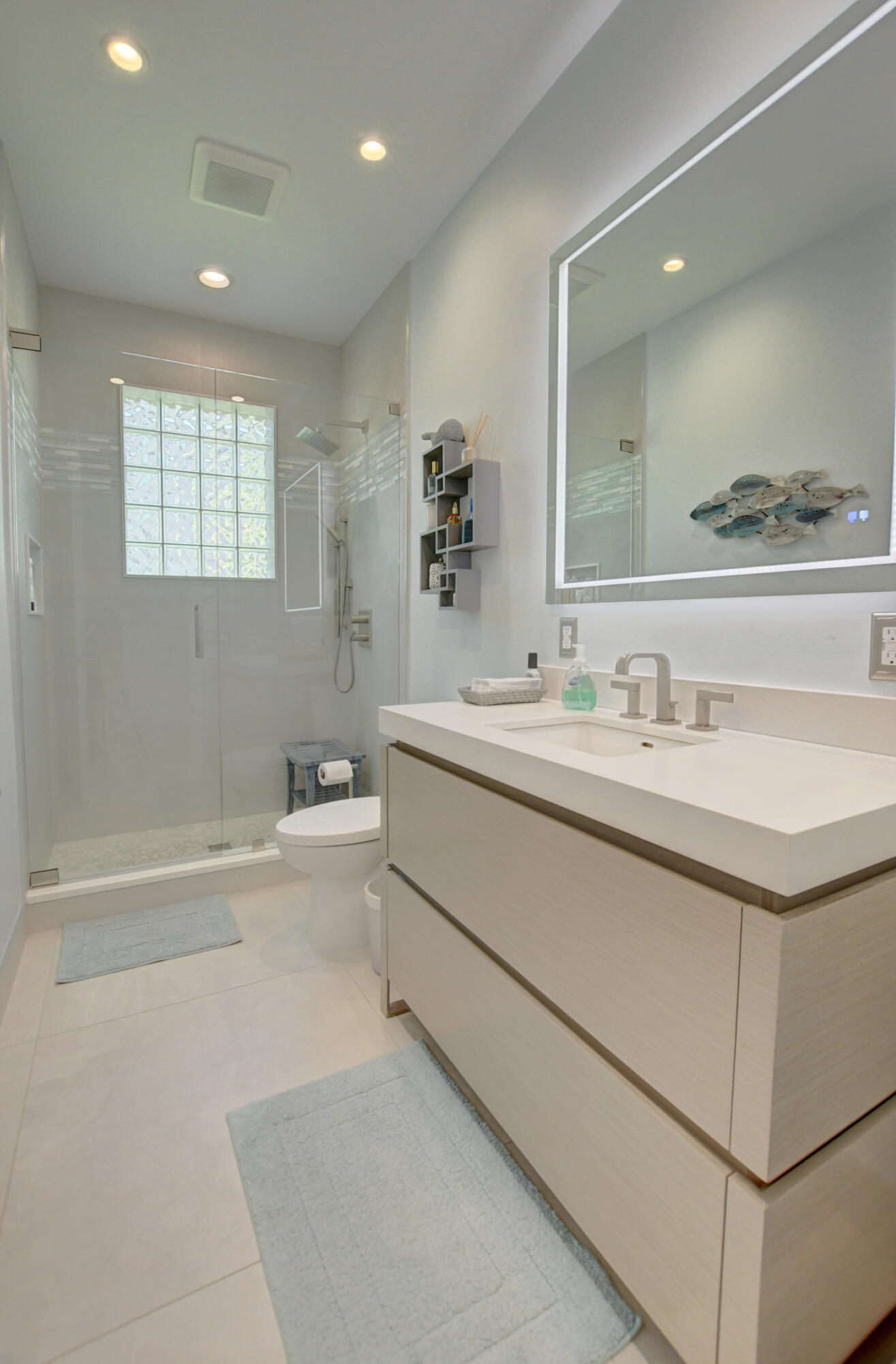 CAPELLA 2 - Residential Lease