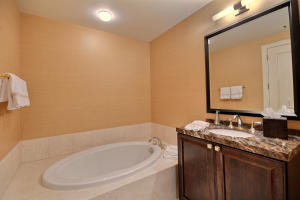 Mizner Grand - Residential