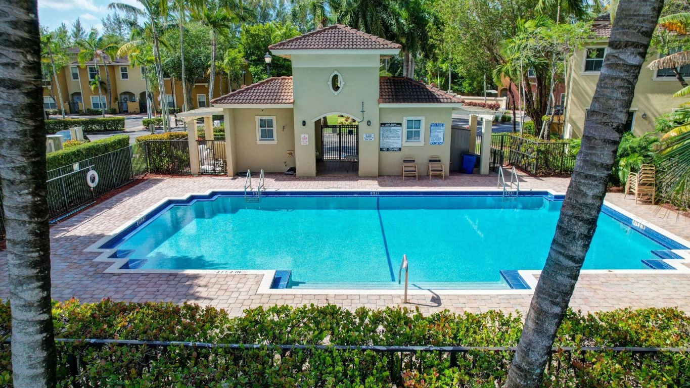 TUSCAN VILLA - Residential