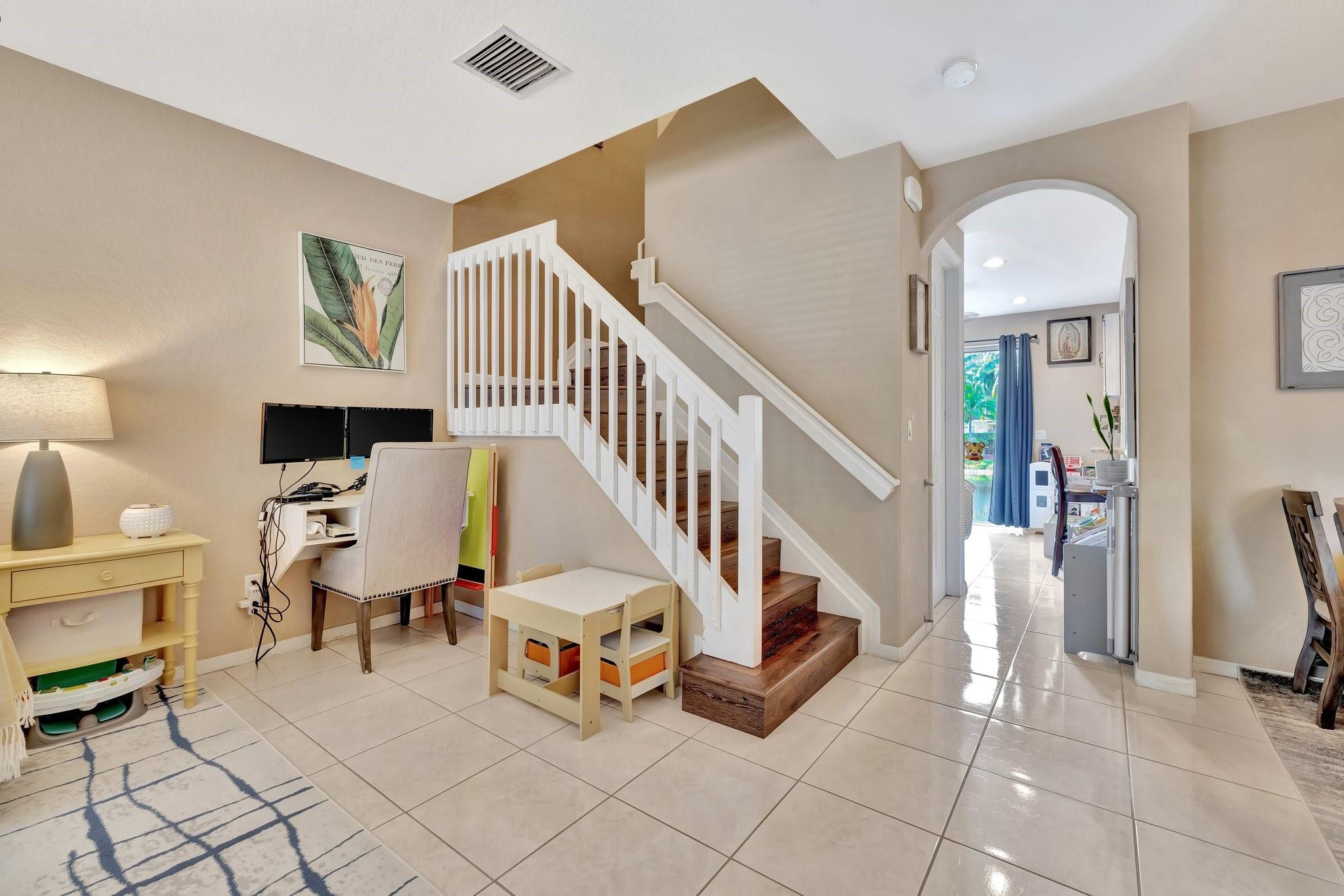 TUSCAN VILLA - Residential