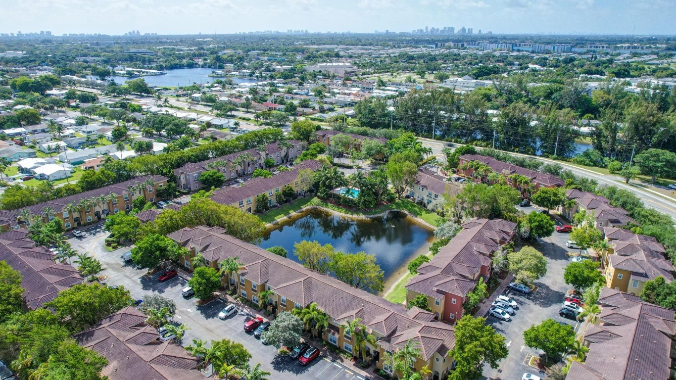 TUSCAN VILLA - Residential
