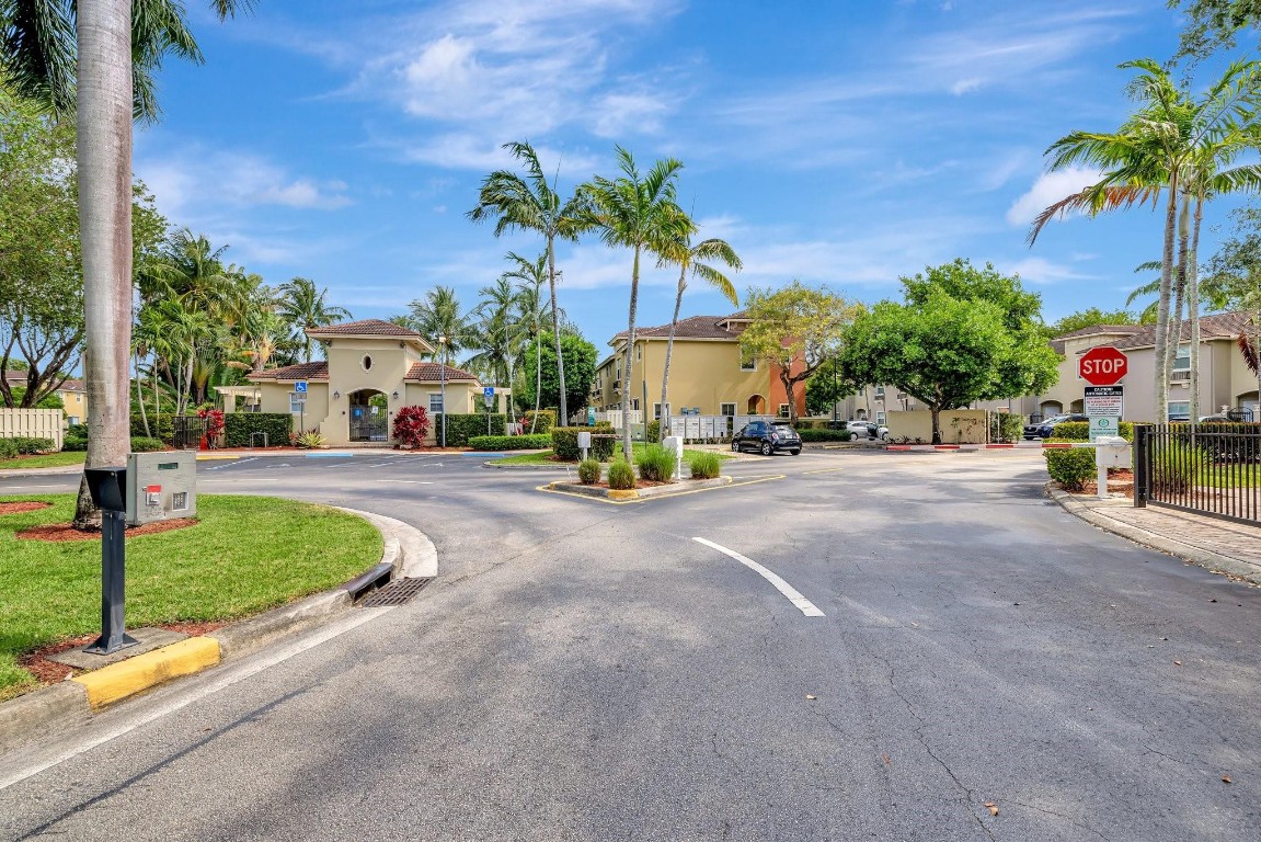 TUSCAN VILLA - Residential