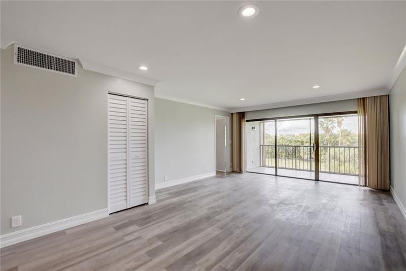 TheFountainsofPalmBeach - Residential