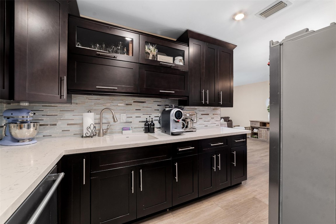 IMPERIAL POINT COLONNADES - Residential