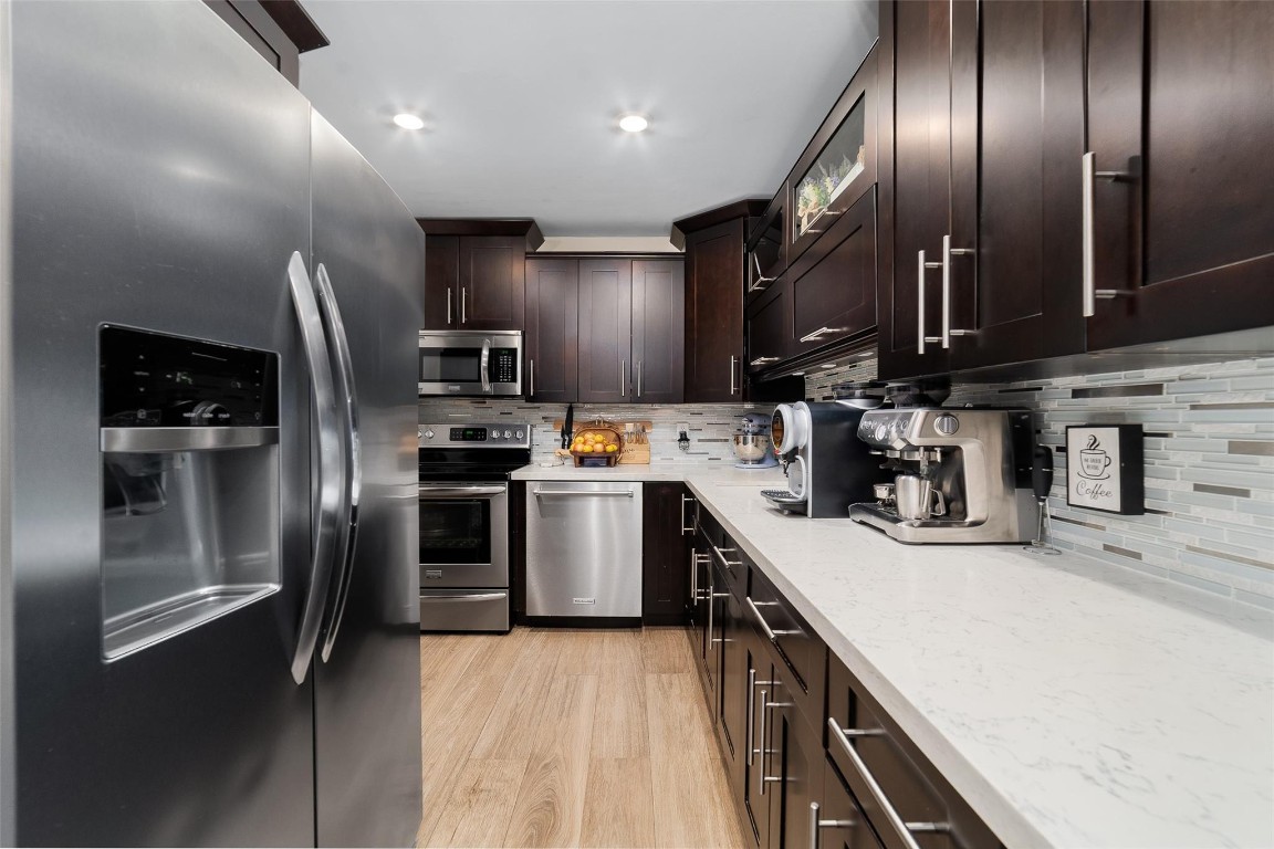 IMPERIAL POINT COLONNADES - Residential