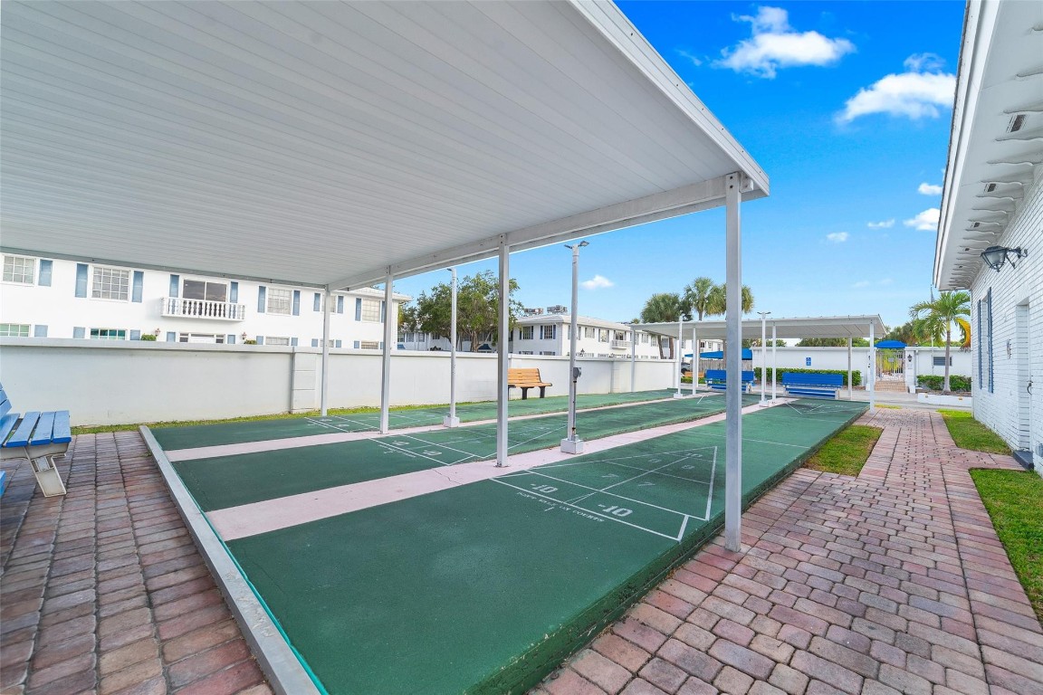 IMPERIAL POINT COLONNADES - Residential