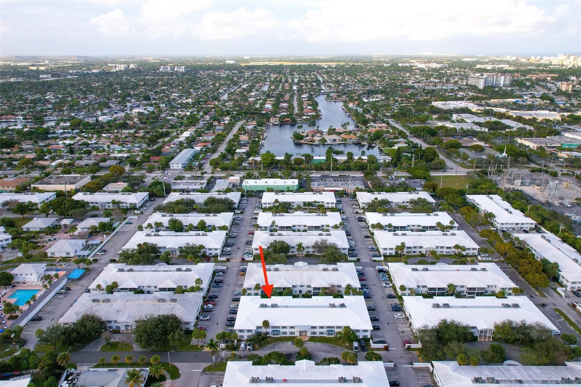 IMPERIAL POINT COLONNADES - Residential