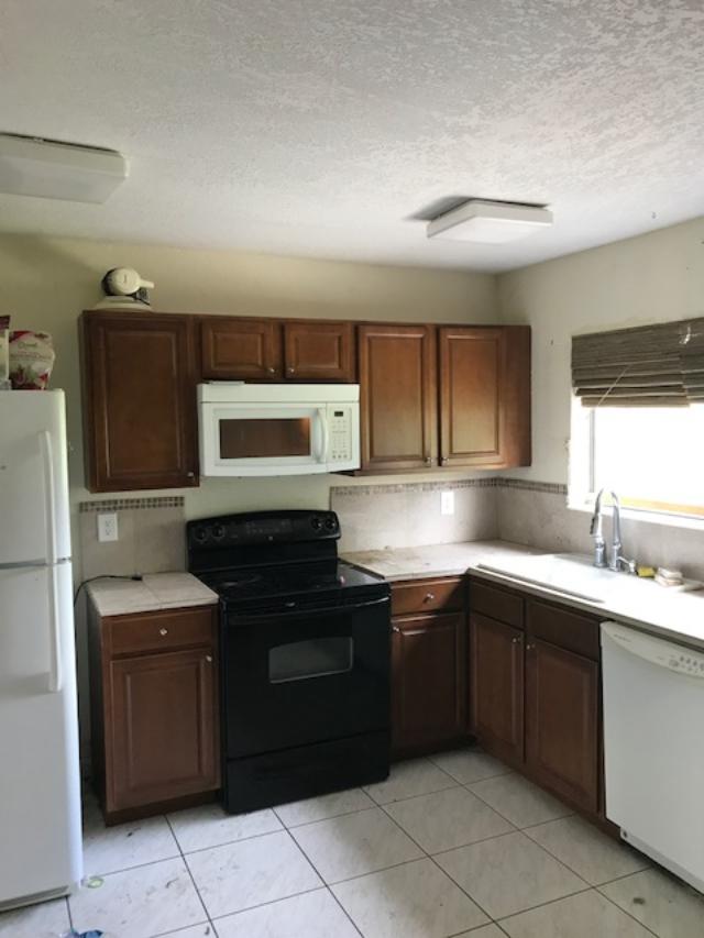 PORT ST LUCIE SECTION 42 1ST REPLAT - Residential