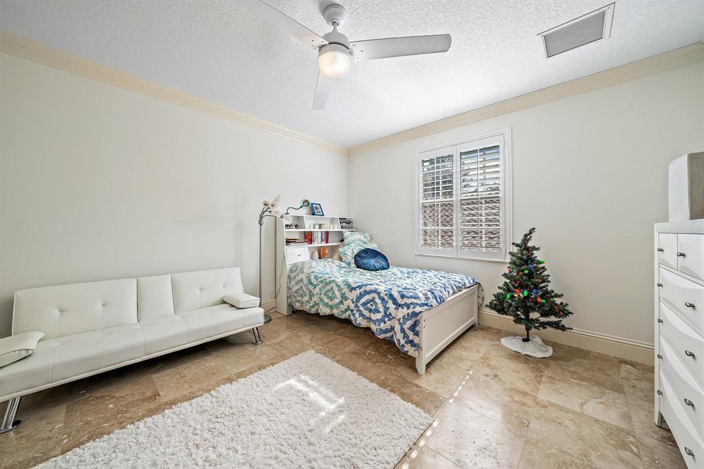 WATERS EDGE EST - Residential