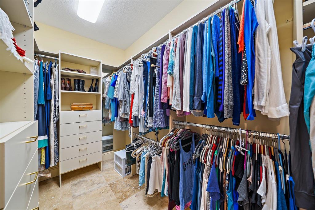 WATERS EDGE EST - Residential