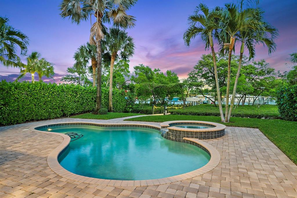 WATERS EDGE EST - Residential