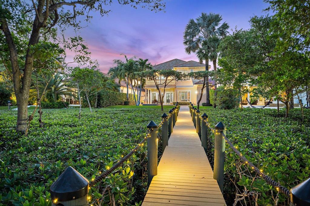 WATERS EDGE EST - Residential