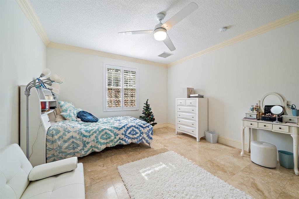 WATERS EDGE EST - Residential