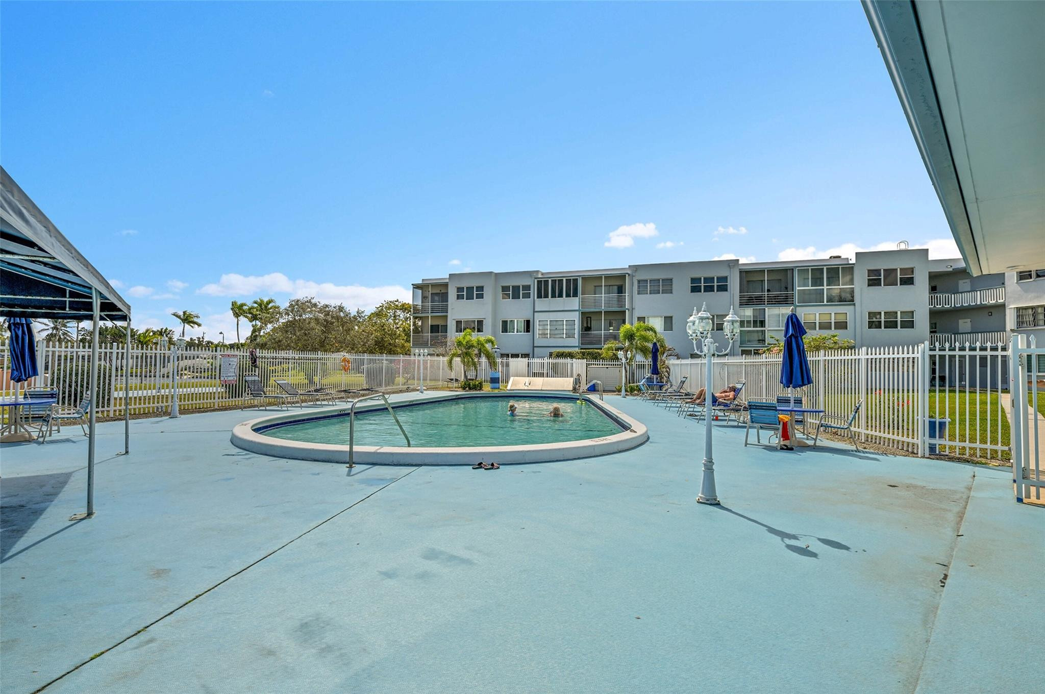 SHERIDAN LAKES - Residential