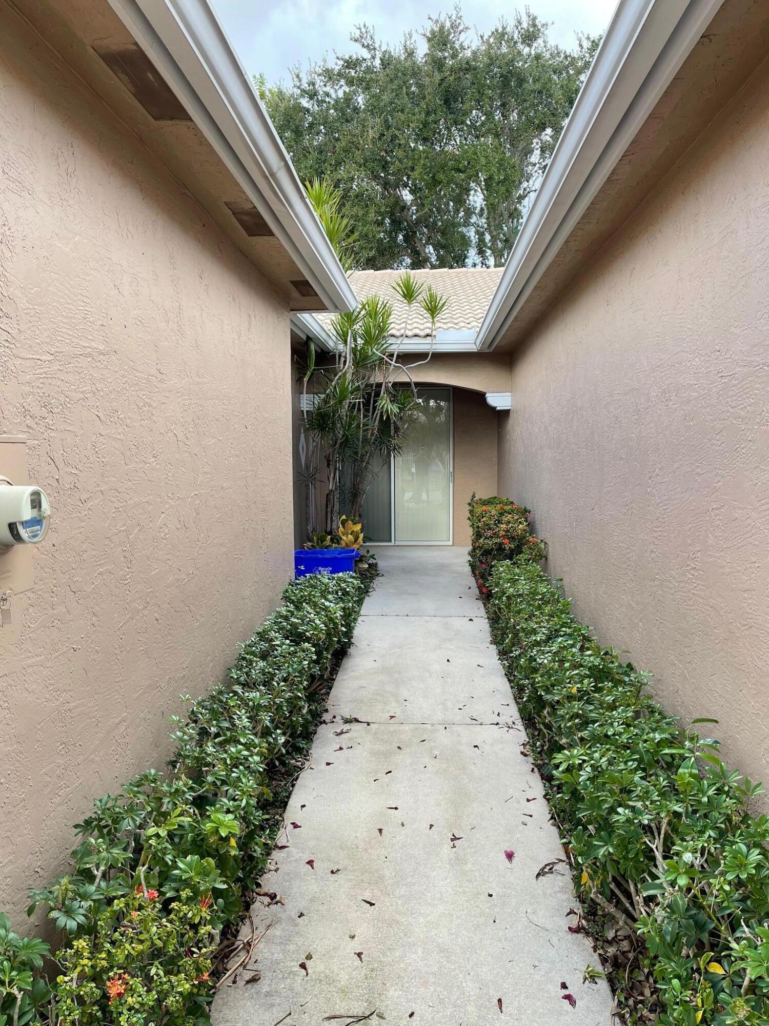 2551 Man Of War, West Palm Beach FL 33411