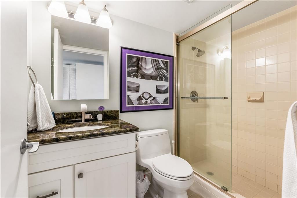 BARCLAY BEACH CLUB PHASE - Residential