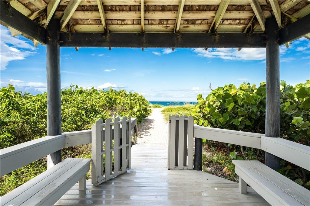 BARCLAY BEACH CLUB PHASE - Residential