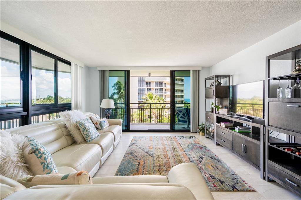 2800 N Highway A1a 401