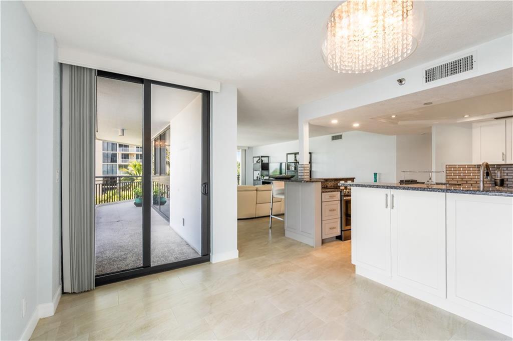 BARCLAY BEACH CLUB PHASE - Residential