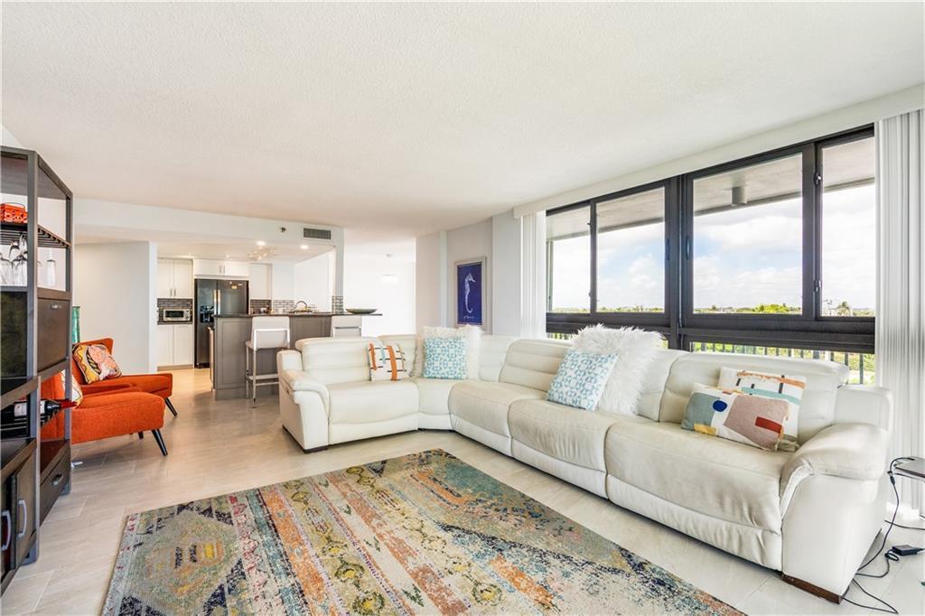 BARCLAY BEACH CLUB PHASE - Residential