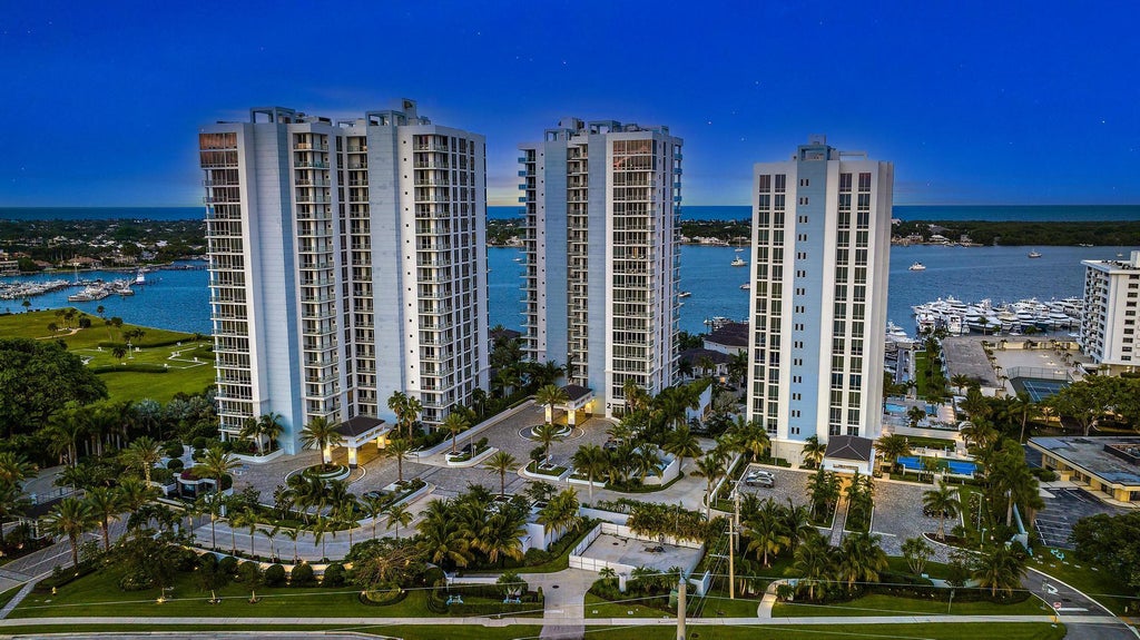 Photo of 2 WATER CLUB Way #603, North Palm Beach, FL 33408 (MLS # B26073401)