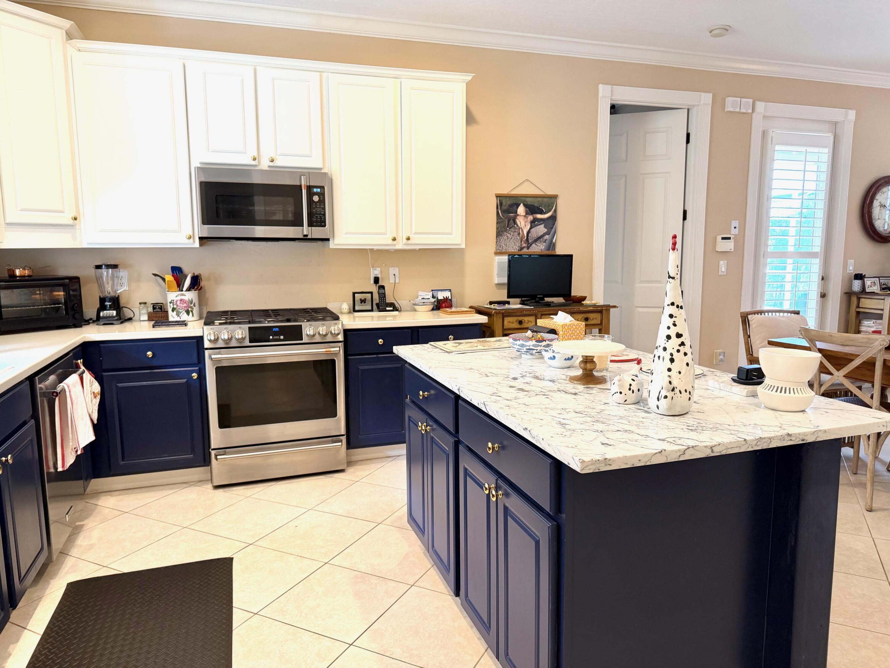 POINTE WEST CENTRAL VILLAGE PHASE I PD - Residential